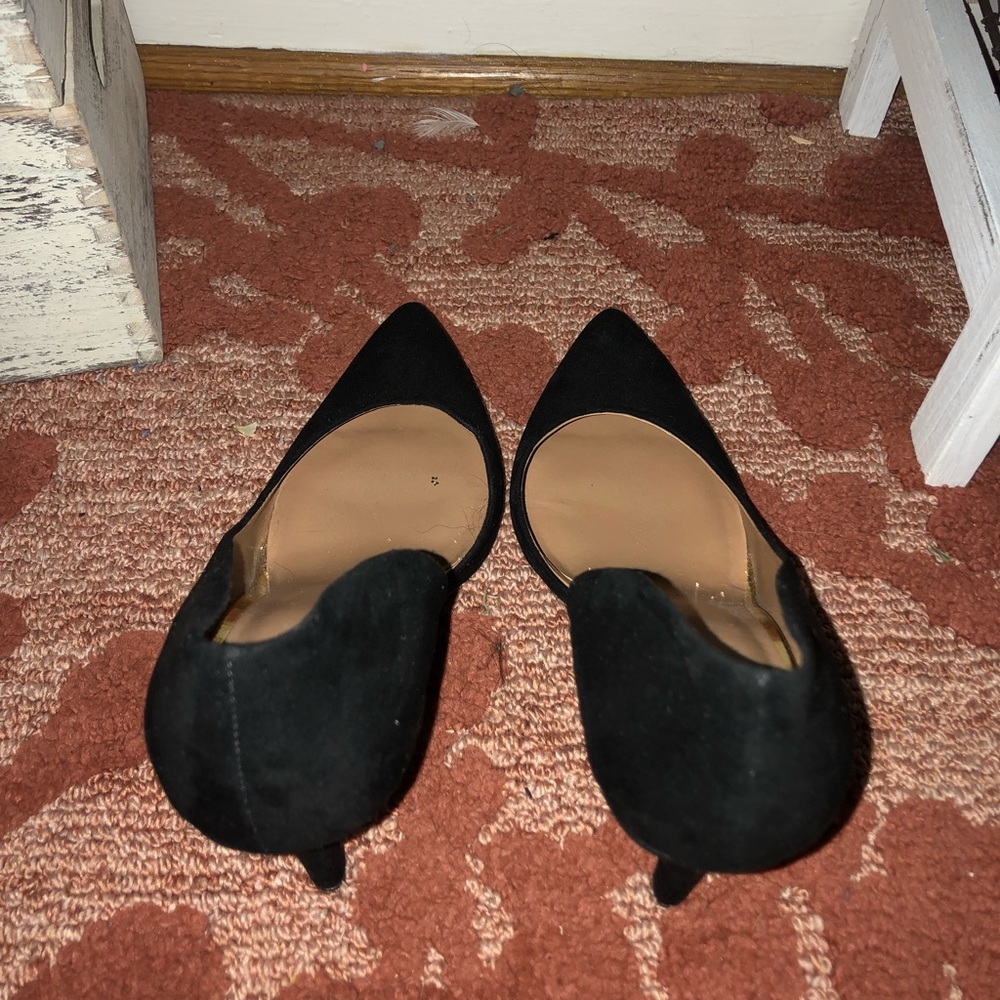 BLACK HIGH HEELS